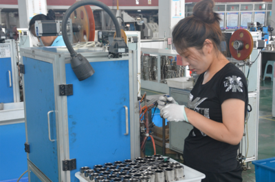 菏澤高新區(qū)朗峰新材料 以科技創(chuàng)新為引擎，驅(qū)動(dòng)電器領(lǐng)域高質(zhì)量發(fā)展